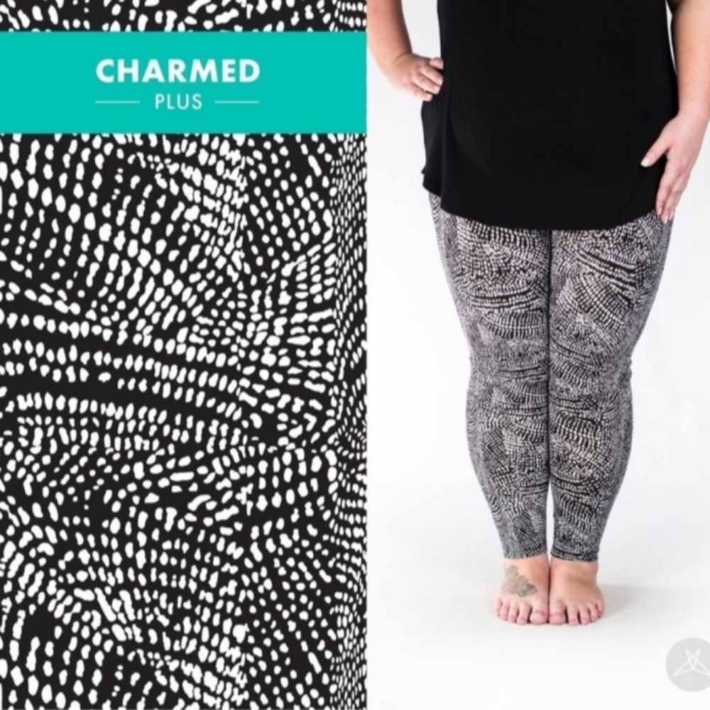 4/$40 Sweetlegs Black & White "Charmed" Leggings - Size Plus2 (US22-28)